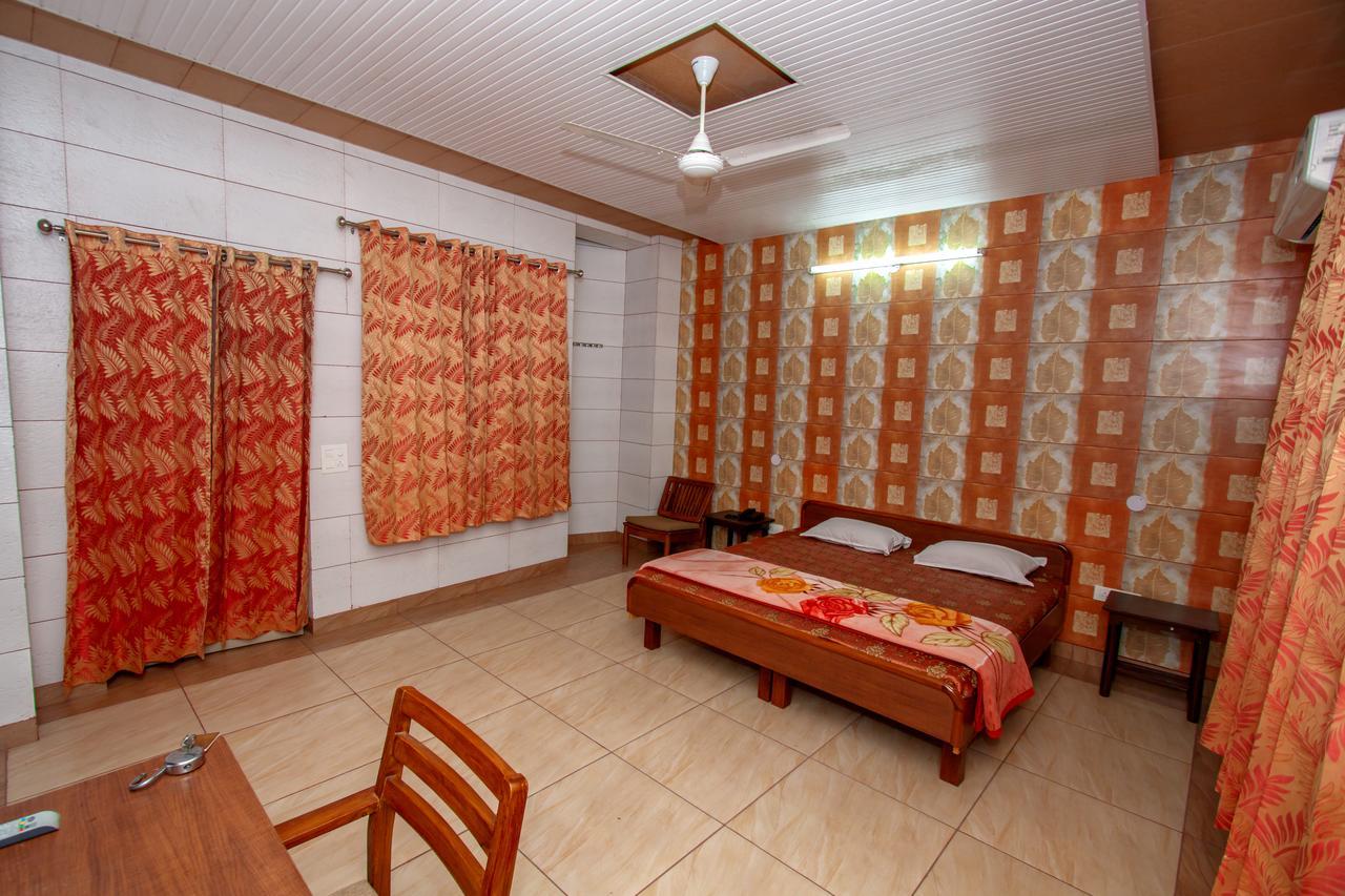 National Guest House ชลันธระ ภายนอก รูปภาพ