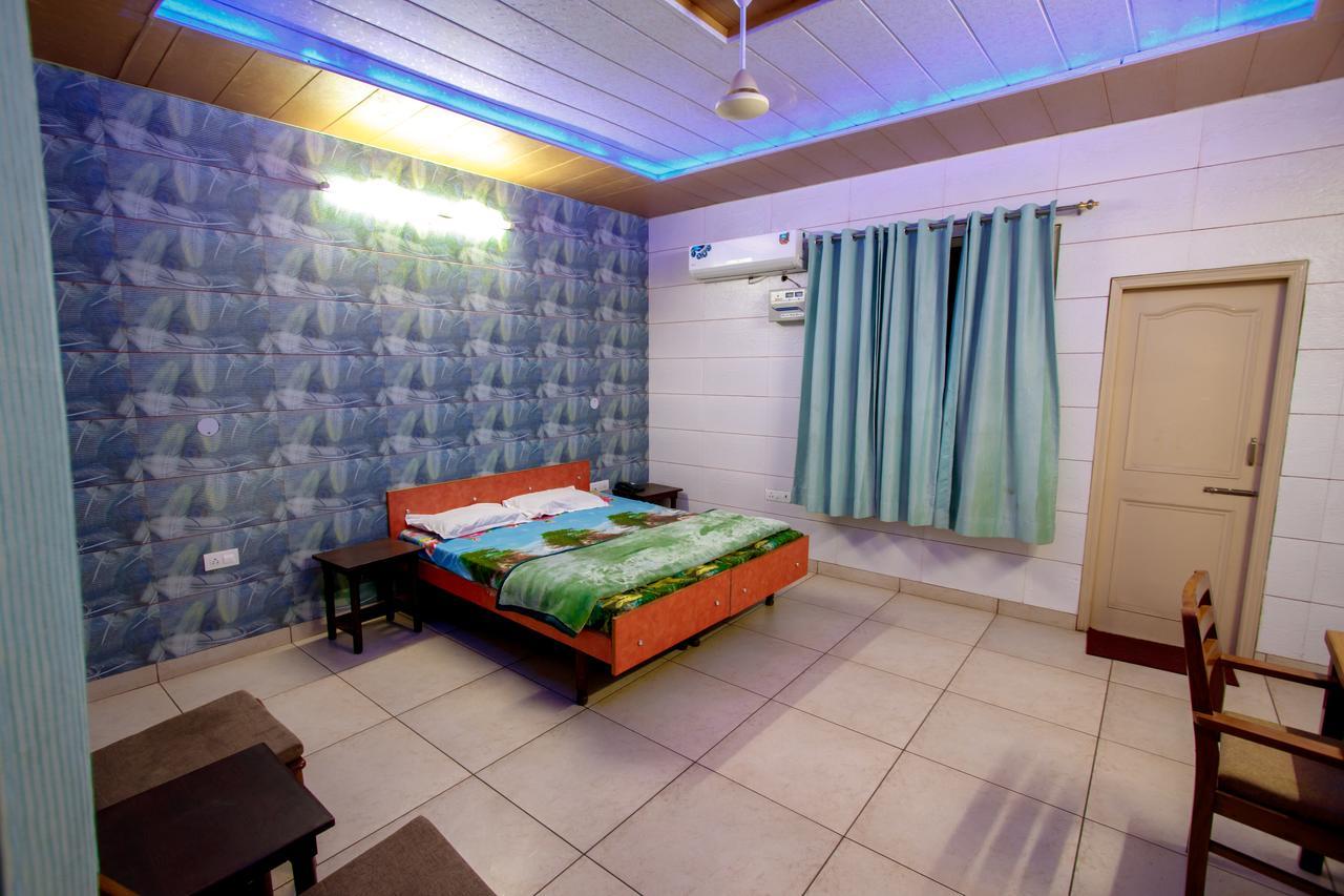 National Guest House ชลันธระ ภายนอก รูปภาพ