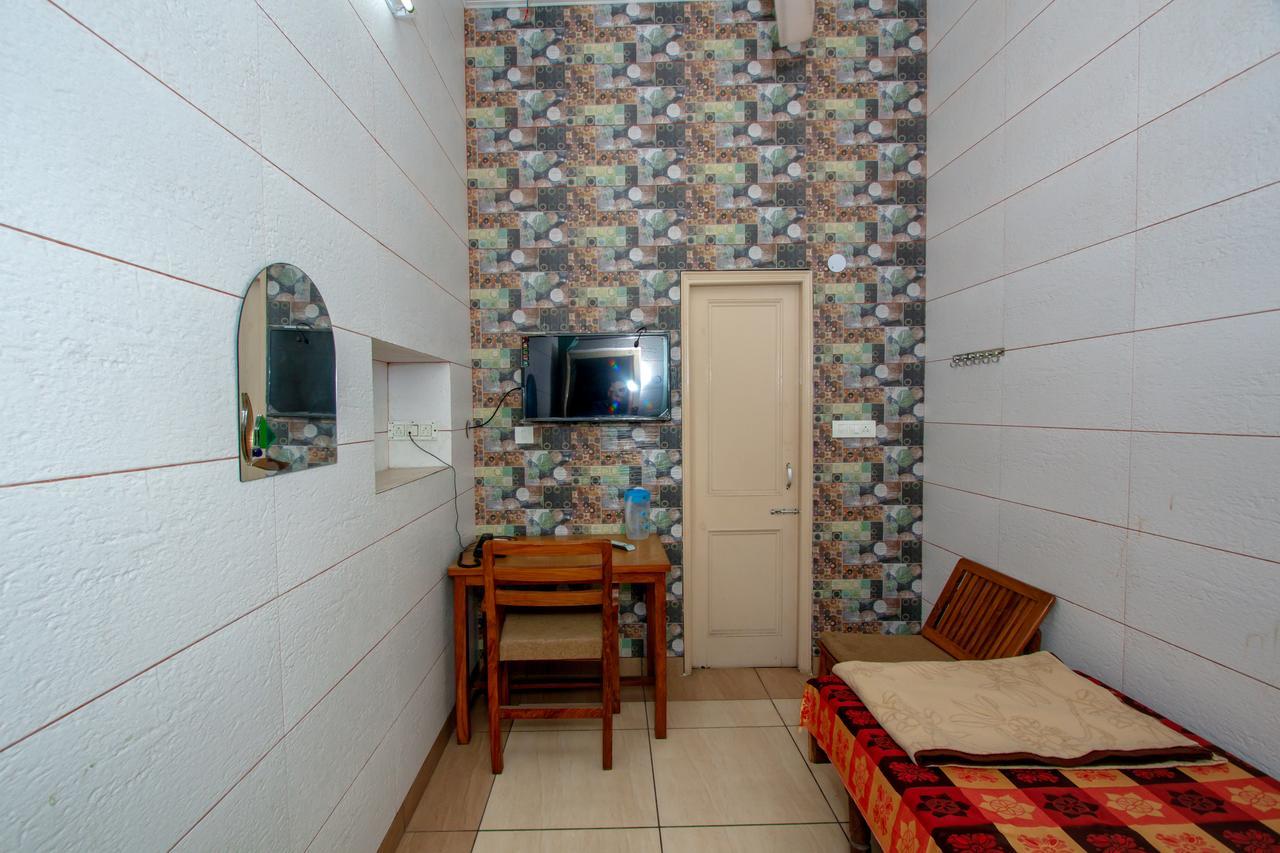 National Guest House ชลันธระ ภายนอก รูปภาพ
